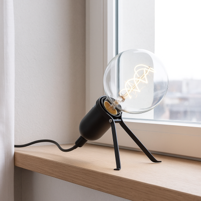 Metalna stolna lampa crna, Gidon, s prekidačem