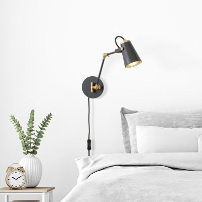 Crna zidna lampa moderna, Skals, s prekidačem